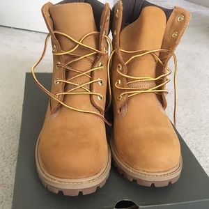 Junior Timberland 6 In Prem Boot Wheat Nubuck